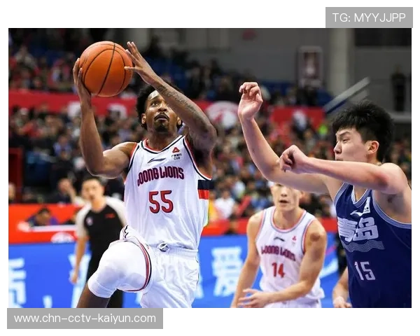 广州龙狮季军争夺战胜新疆：赵嘉义郭奇芳纪卓三人得分上双