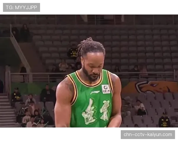 青岛末节打出11-0攻势，米奇31分10篮板带队翻盘